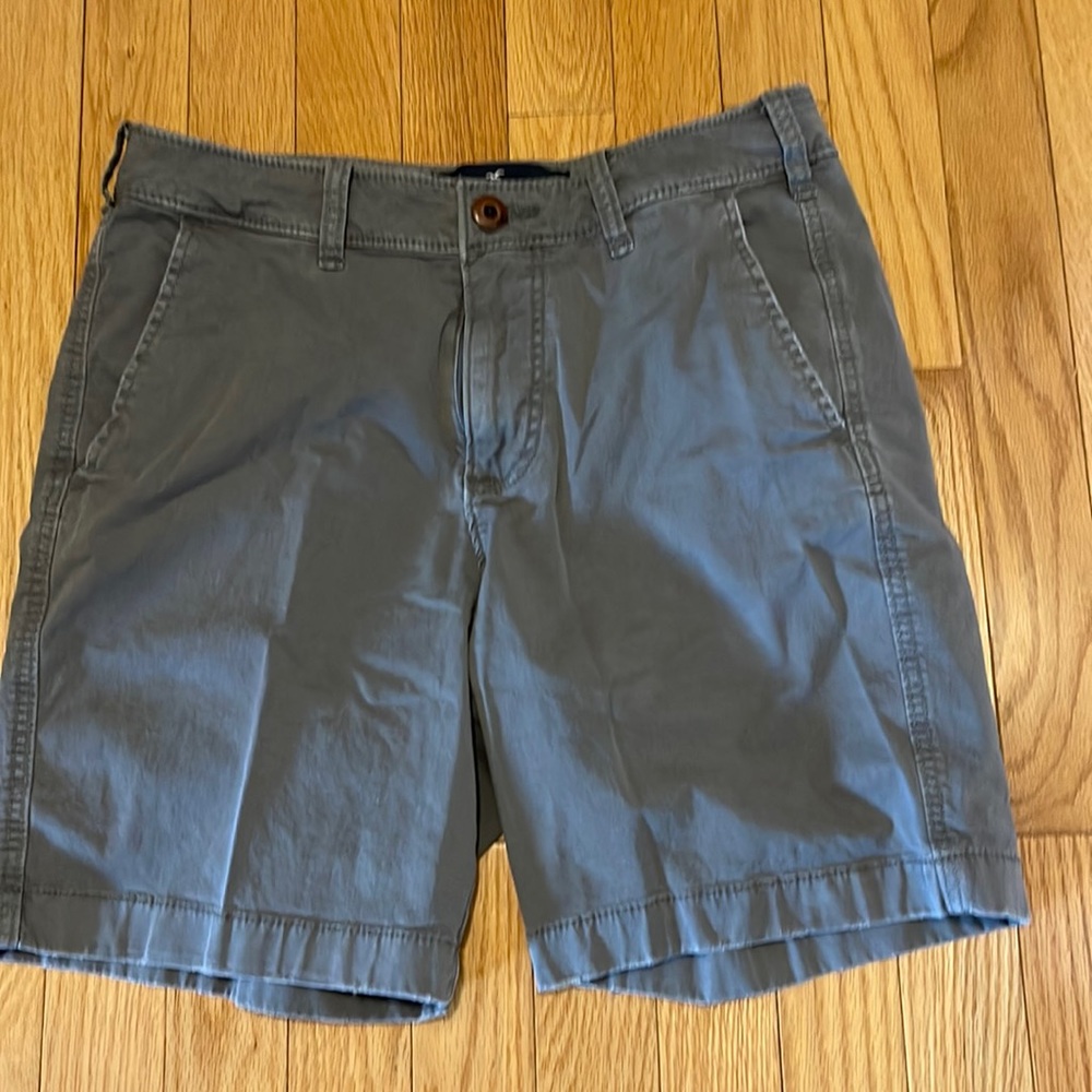 Hollister beach prep fit short shirts size 28